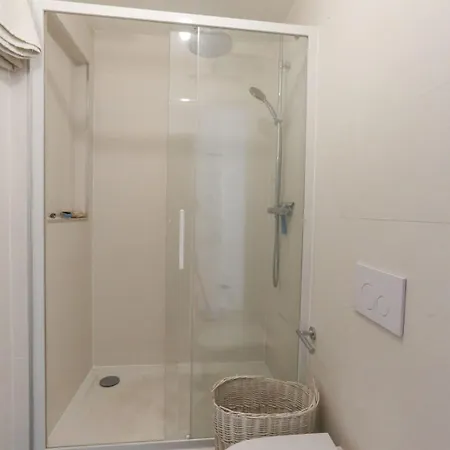Comfortable And Renovated 18 M Studio パリ